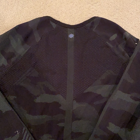 Athleta Girl long sleeve Camo print athletic top - Picture 4 of 5